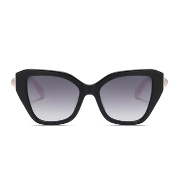 Marla May Iris C2 
