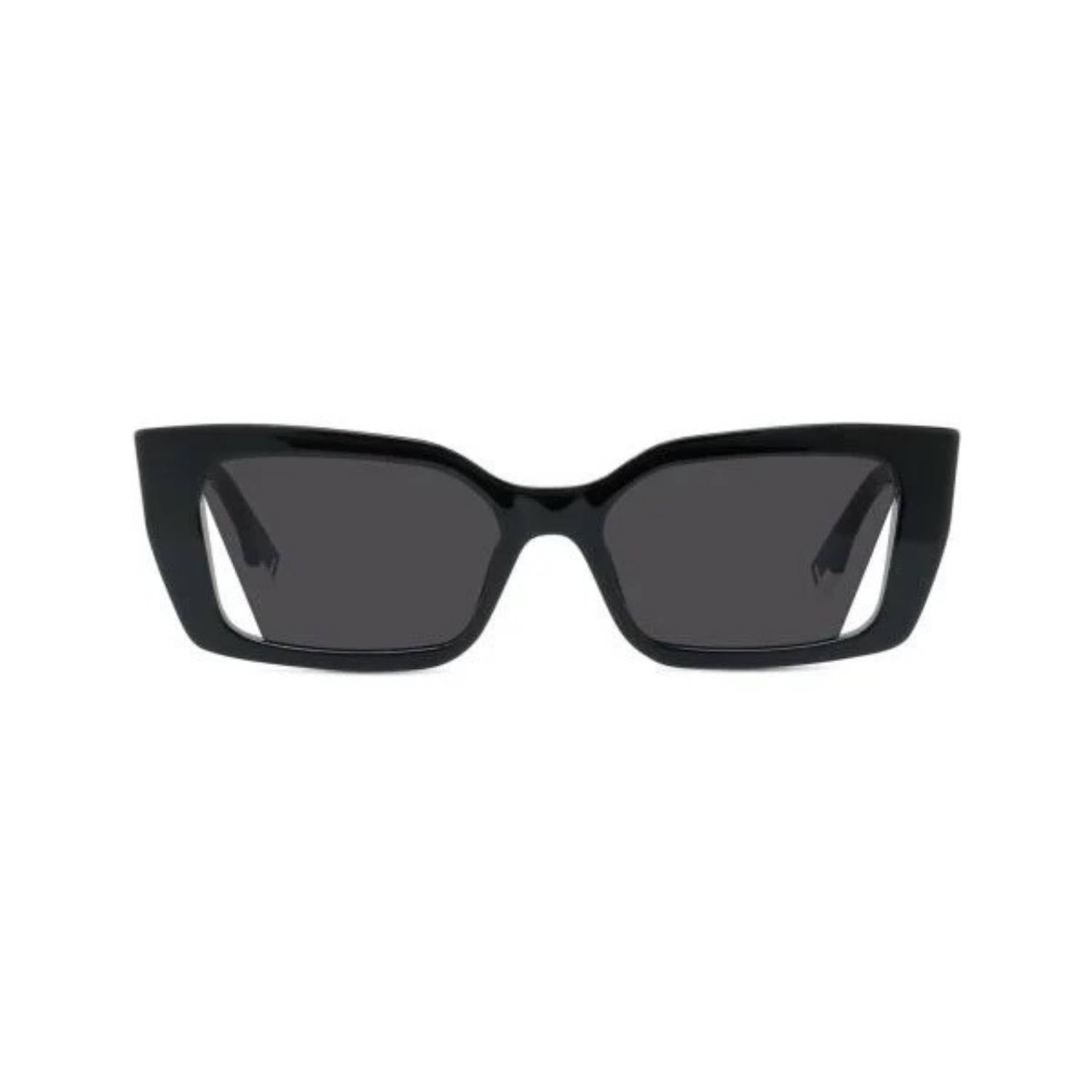 Fendi  40032	01A